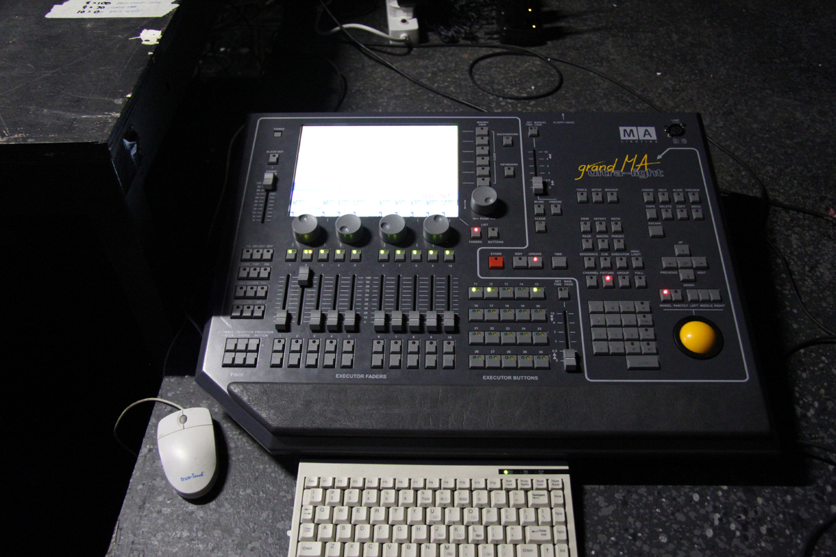 Pupitre Grand MA Light